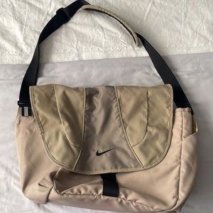 Nike messenger bag / laptop bag